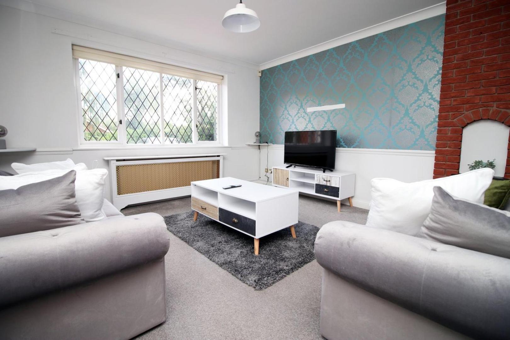 Chartwell Grove Guest house *